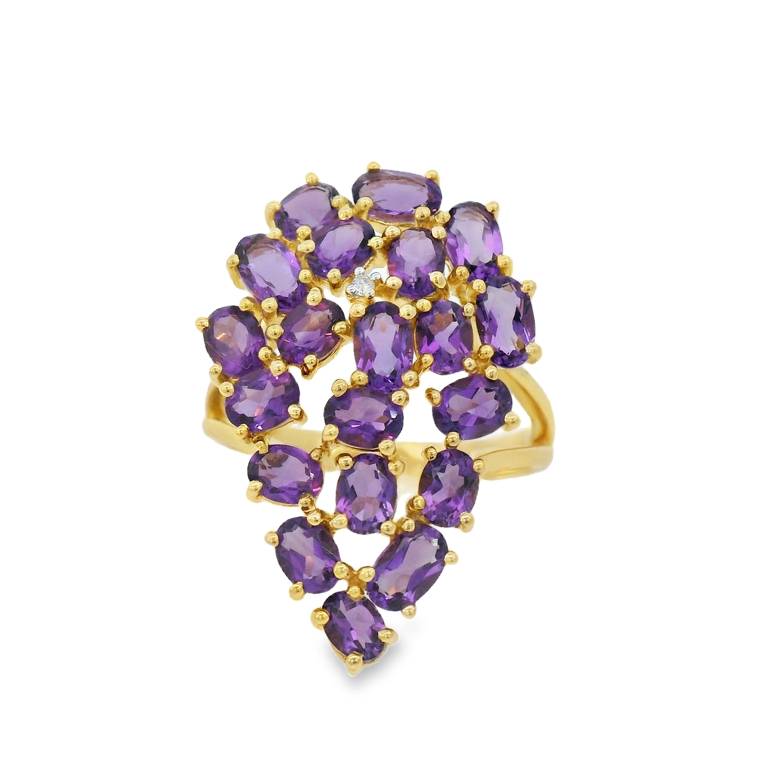 Диамантен пръстен с аметист и един диамант