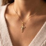 Златен кръст с разпятие SACRED FAITH