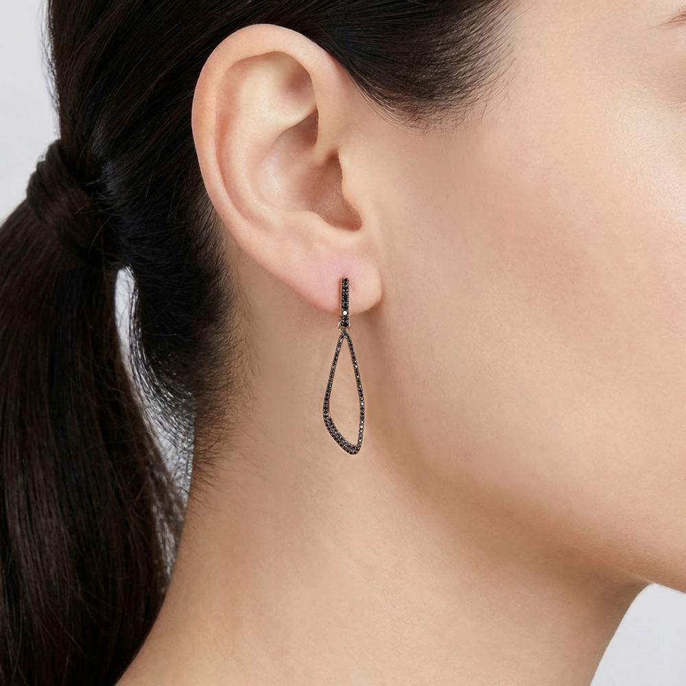 Диамантените обеци AURA Black от розово злато