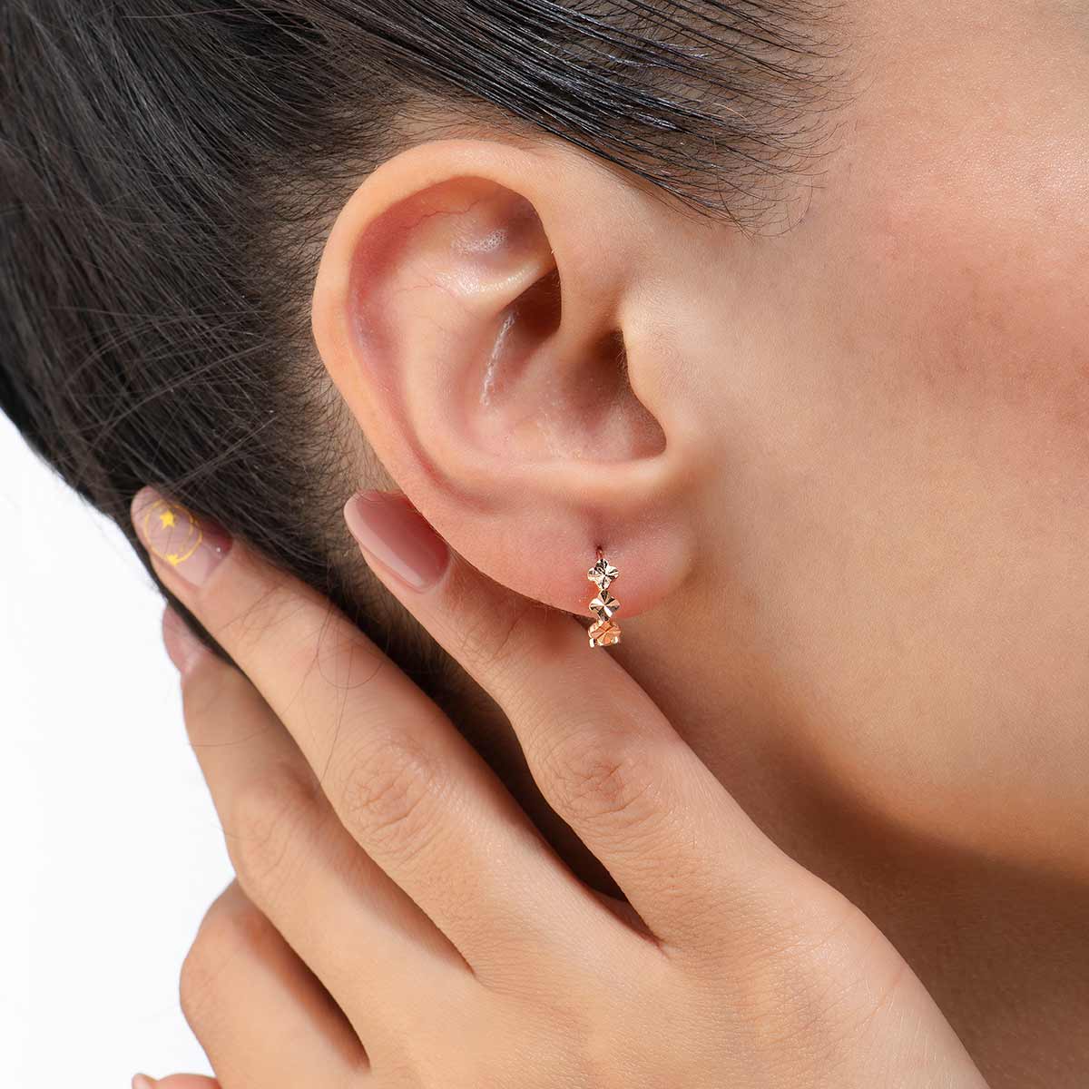 жълто злато обици без камъни с лазерна обработка lisa