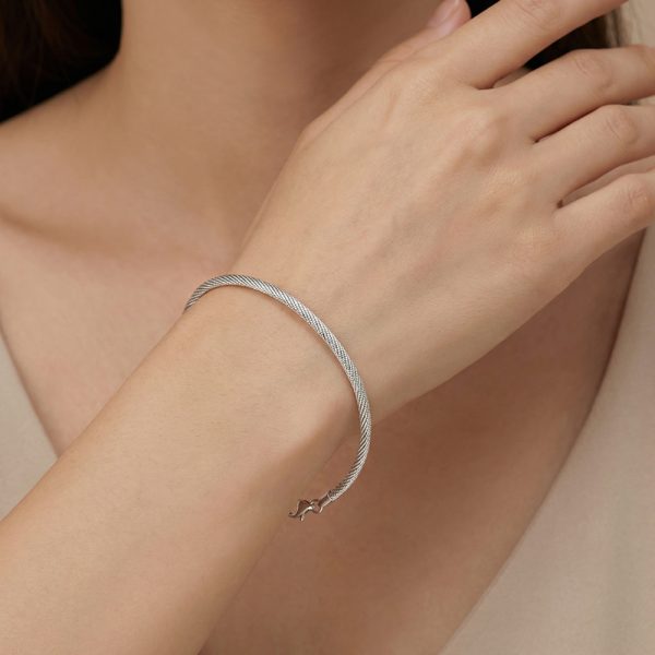 Гривна от бяло злато White Mesh – елегантна плетена дамска гривна