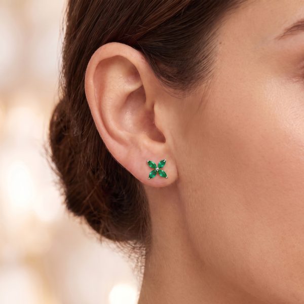 Обеци бяло злато с изумруди Emerald Blossom | GOLD ADDICTED