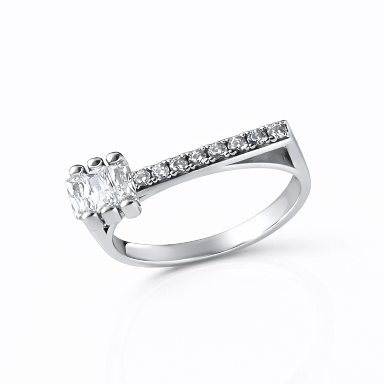 Нестандартен пръстен бяло злато square .