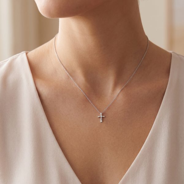 Колие от 14К бяло злато с малък кръст и цирконий Pure Grace