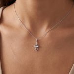 Златна висулка Ангел Pure Angel – бяло злато с циркони