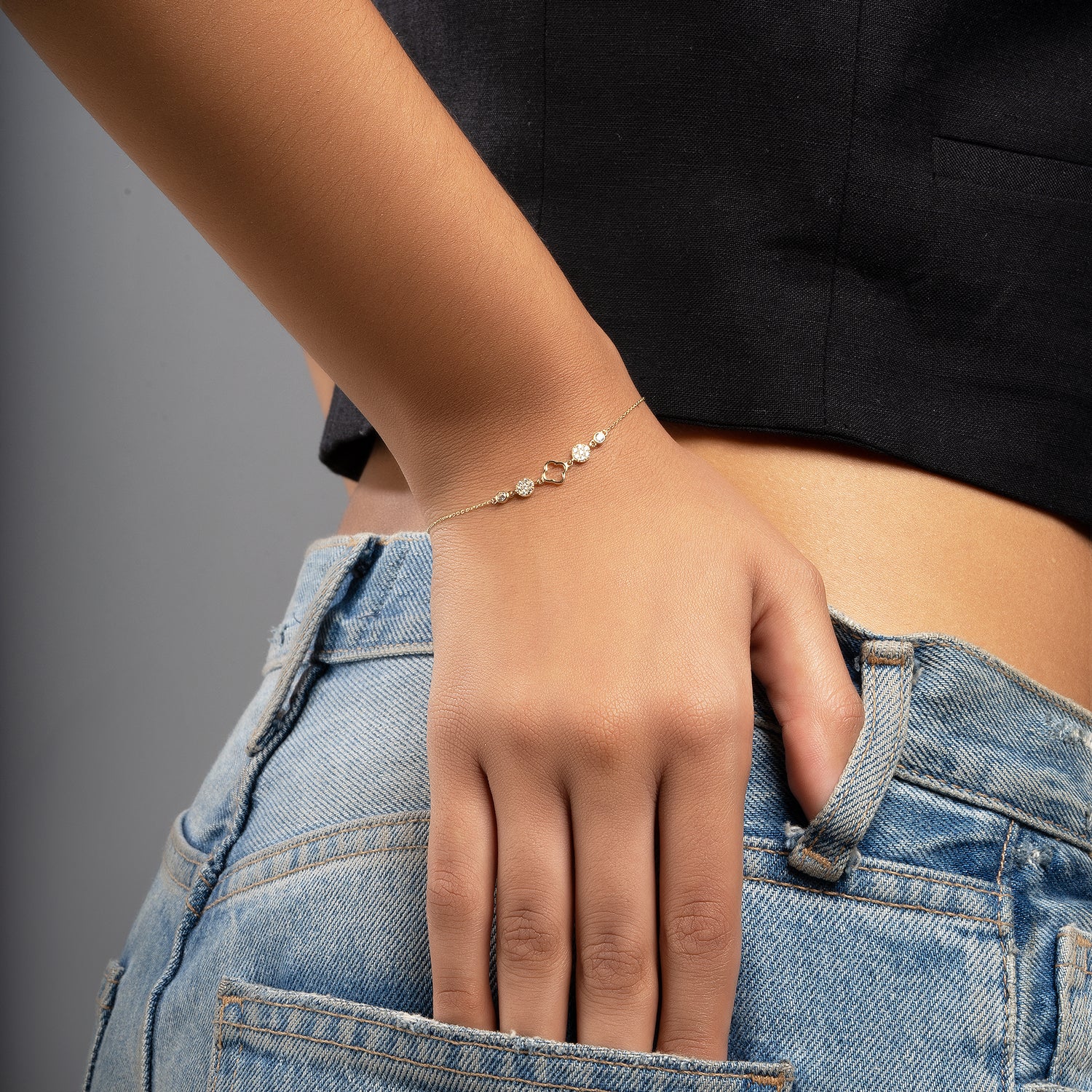 Жълто злато гривна с камъни циркон ALIS