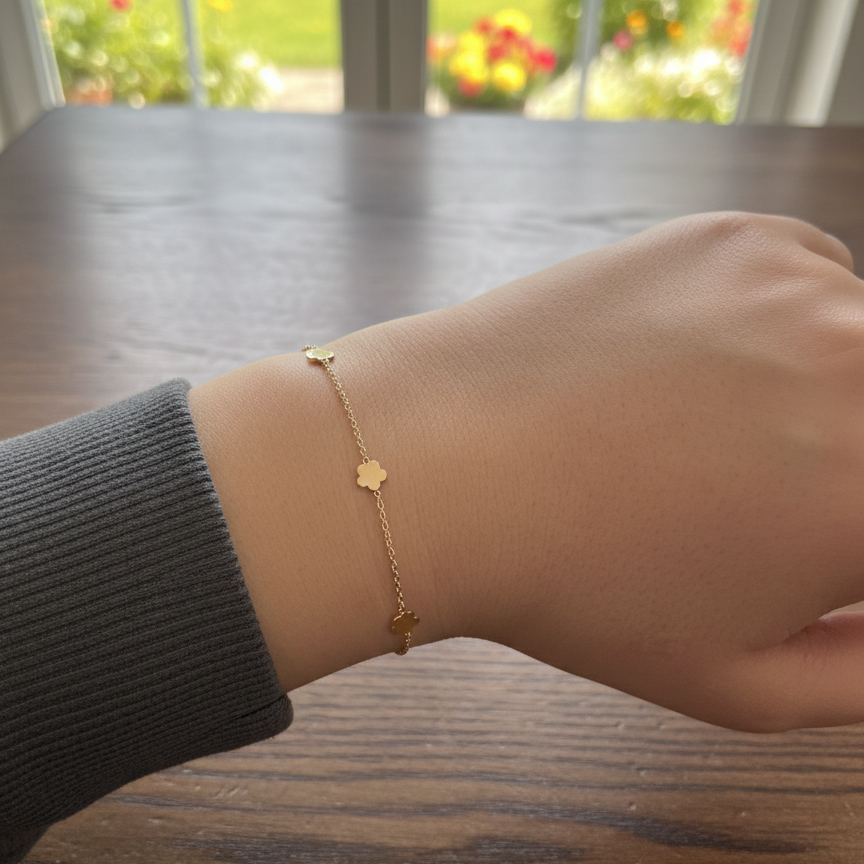 жълто злато гривна с цветя без камъни iren