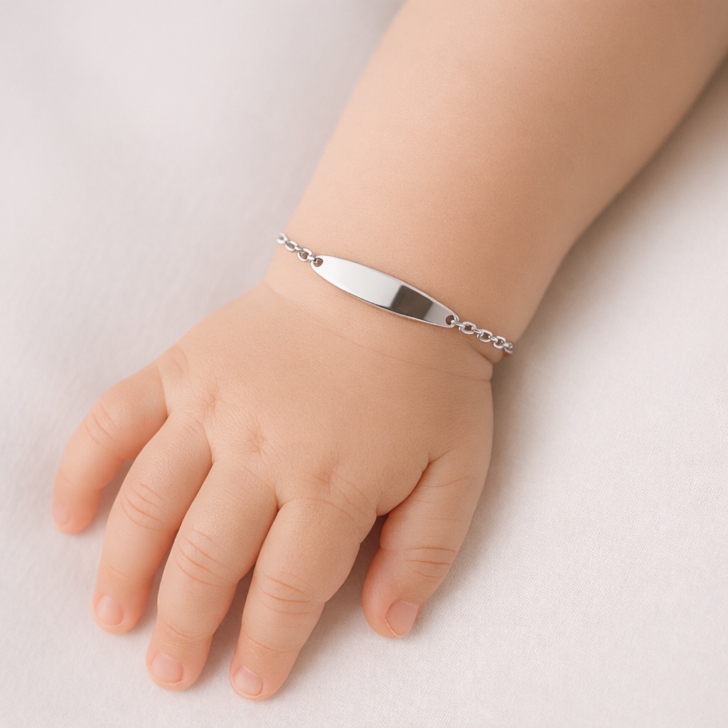 Бебешка гривна от бяло злато Little Angel с плочка за гравиране