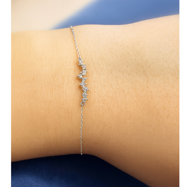 Бяло злато нежна златна гривничка с камъни циркон White Lagoon