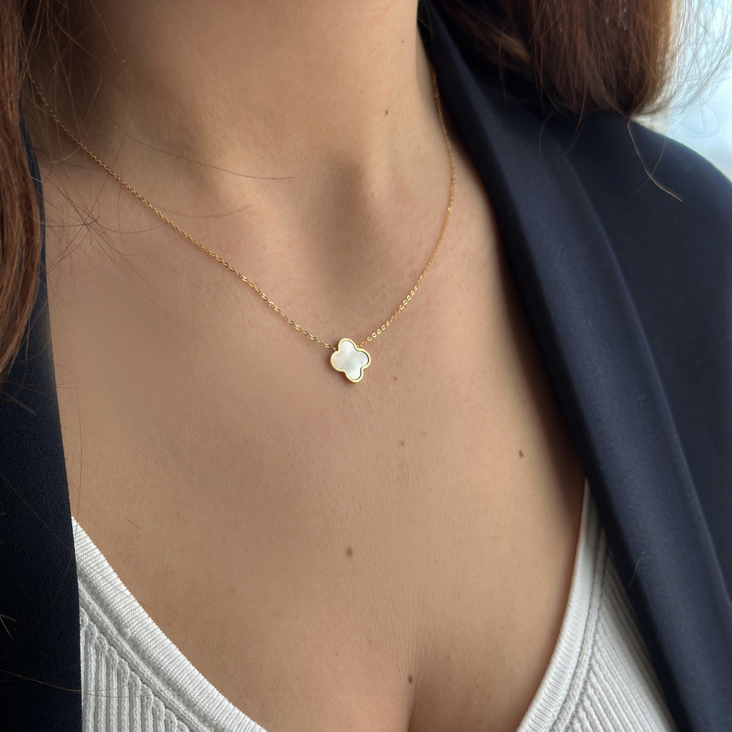 Колие жълто злато с детелинa CLOVER