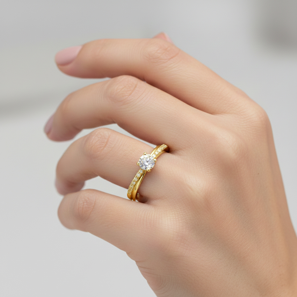 Годежен пръстен жълто злато с камък и странизни камъни IREN