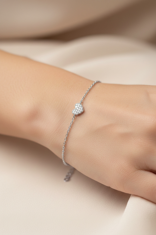 Гривна бяло злато със сърце с камъни циркон