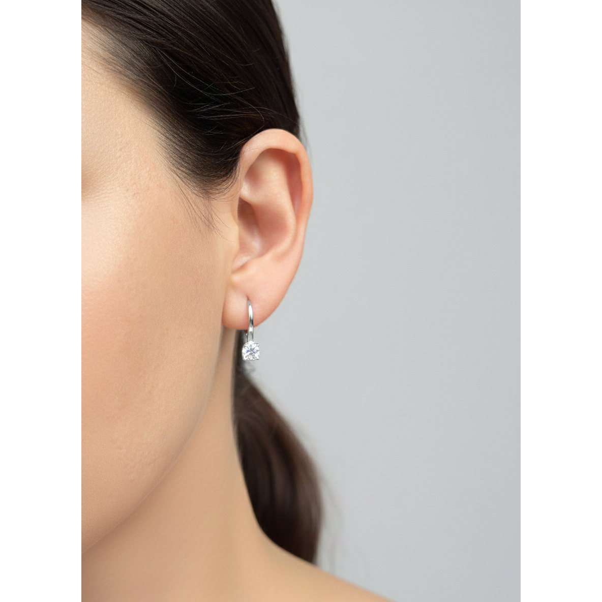 Златни обеци бяло злато Kari.бяло злато висящи обици с висящ камък циркон