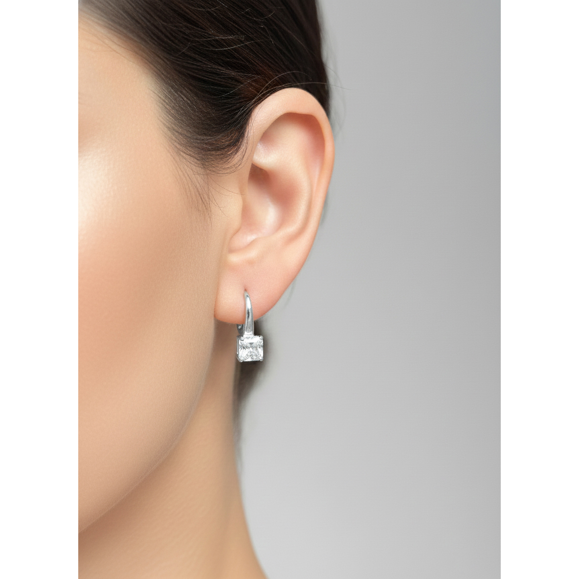 бяло злато висящи обици с висящ камък циркон