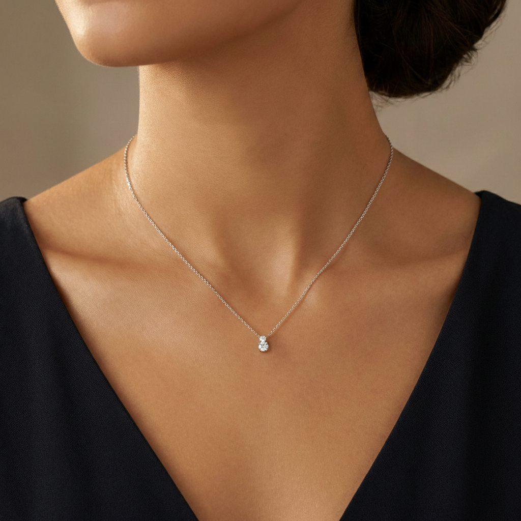 Колие бяло злато с малка златна висулка с камъни циркон