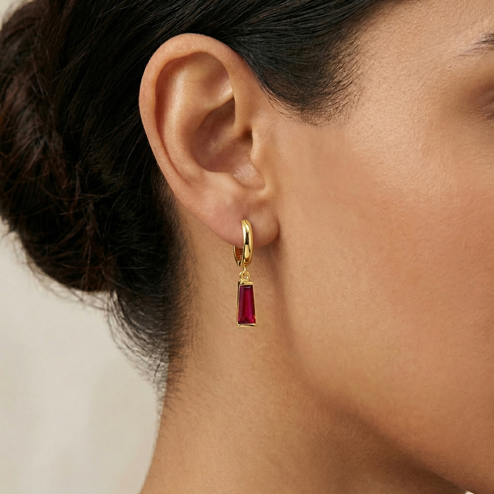 Висящи обеци RUBY DROP – жълто злато с червен камък
