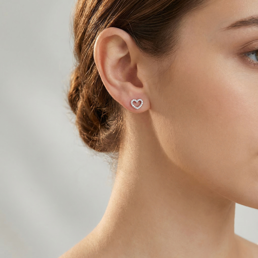 Обеци сърце от бяло злато с циркони Heart Glow