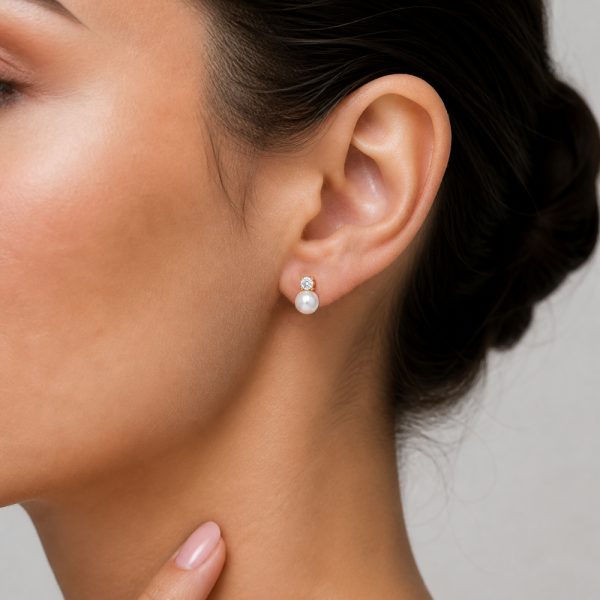Златни обеци с перла Pearl Classic – елегантен модел с камък