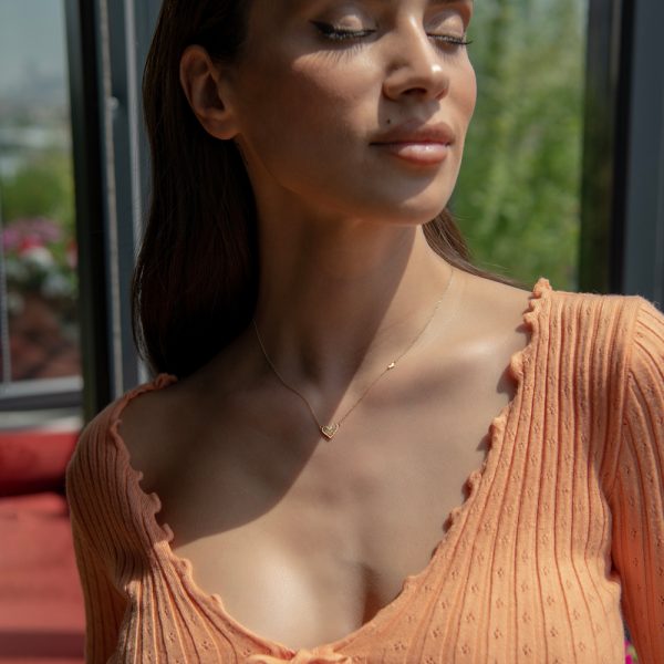 Колие сърце с камъни AMORE LUXE | 14К жълто злато